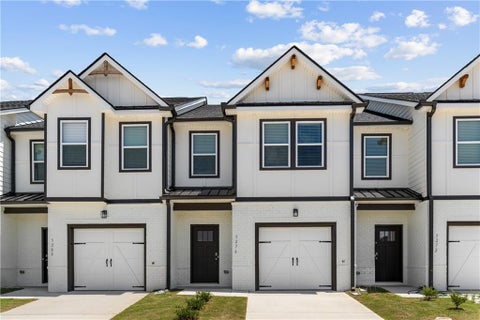 Townhouse For Sale - 5276 Magnolia Grove Way<br/> Hall County, Gainesville, GA 30504