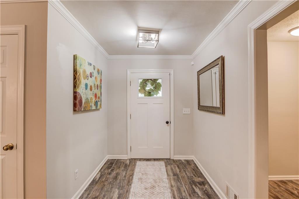 2020 Commonwealth Place, Cumming, Georgia image 3