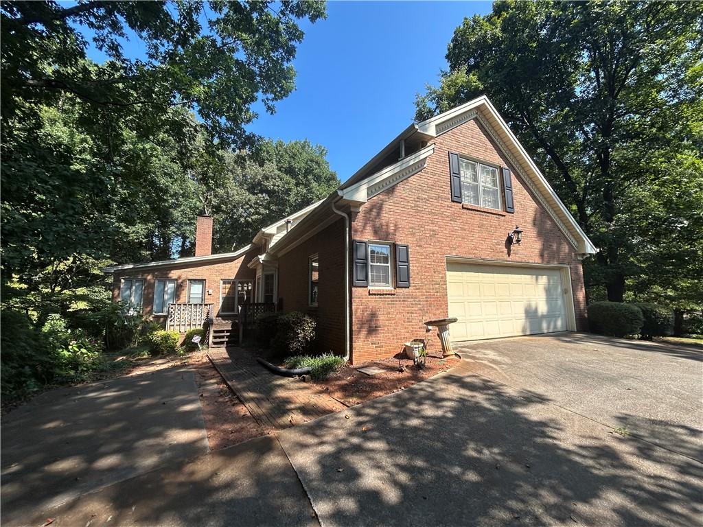 3571 Travelers Court
