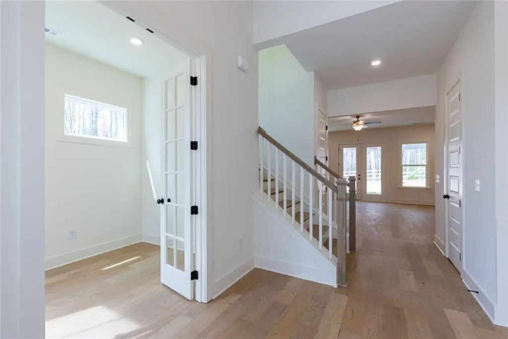 Gainesville, Georgia 30506, United States, 5 Bedrooms Bedrooms, ,5 BathroomsBathrooms,Residential,Active,232219