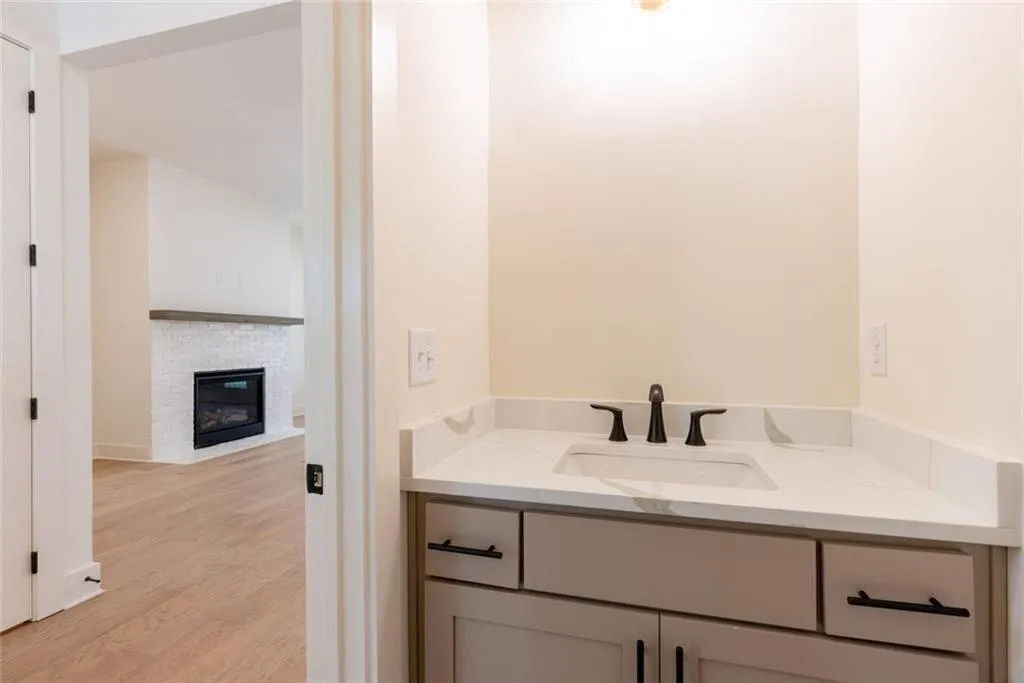 Gainesville, Georgia 30506, United States, 5 Bedrooms Bedrooms, ,5 BathroomsBathrooms,Residential,Active,232219