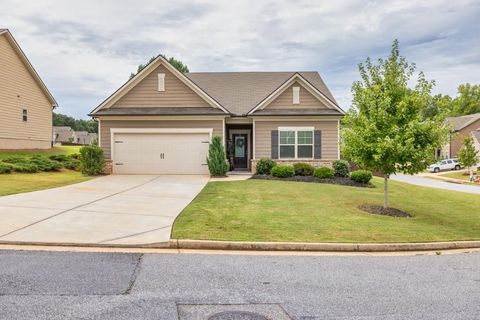 A home in Hoschton