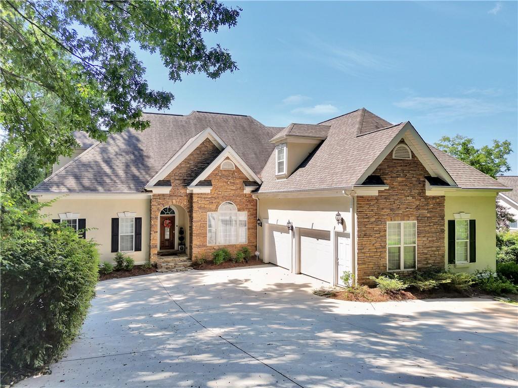 781 Cardinal Drive