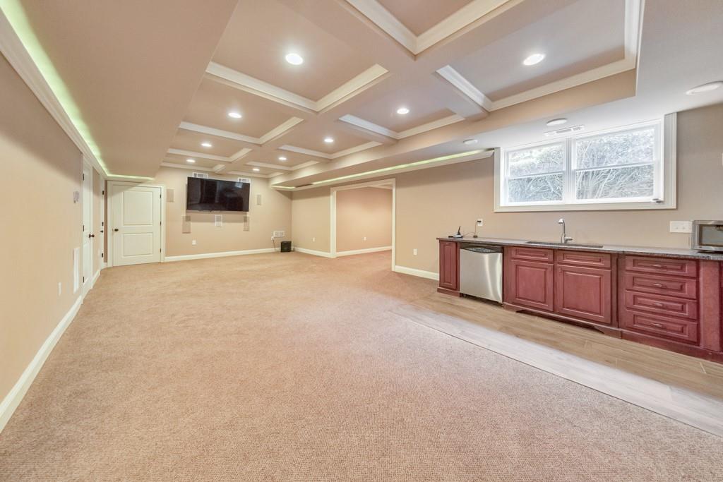 2252 Parkwood Place Court SE