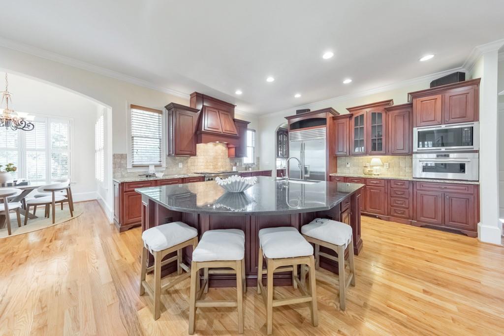 2252 Parkwood Place Court SE