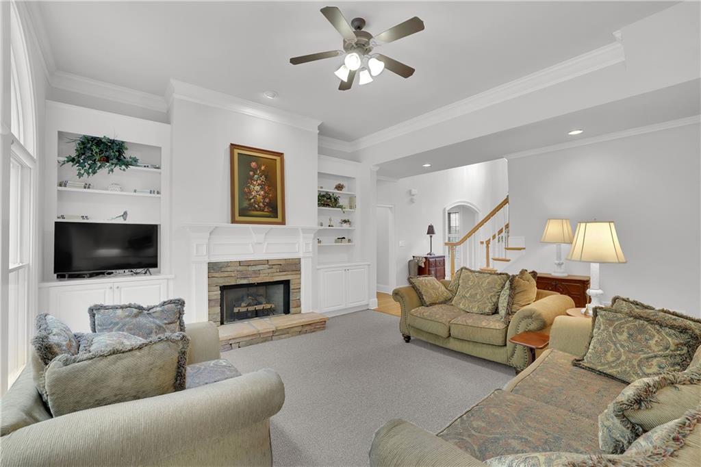 1502 Menlo Drive NW