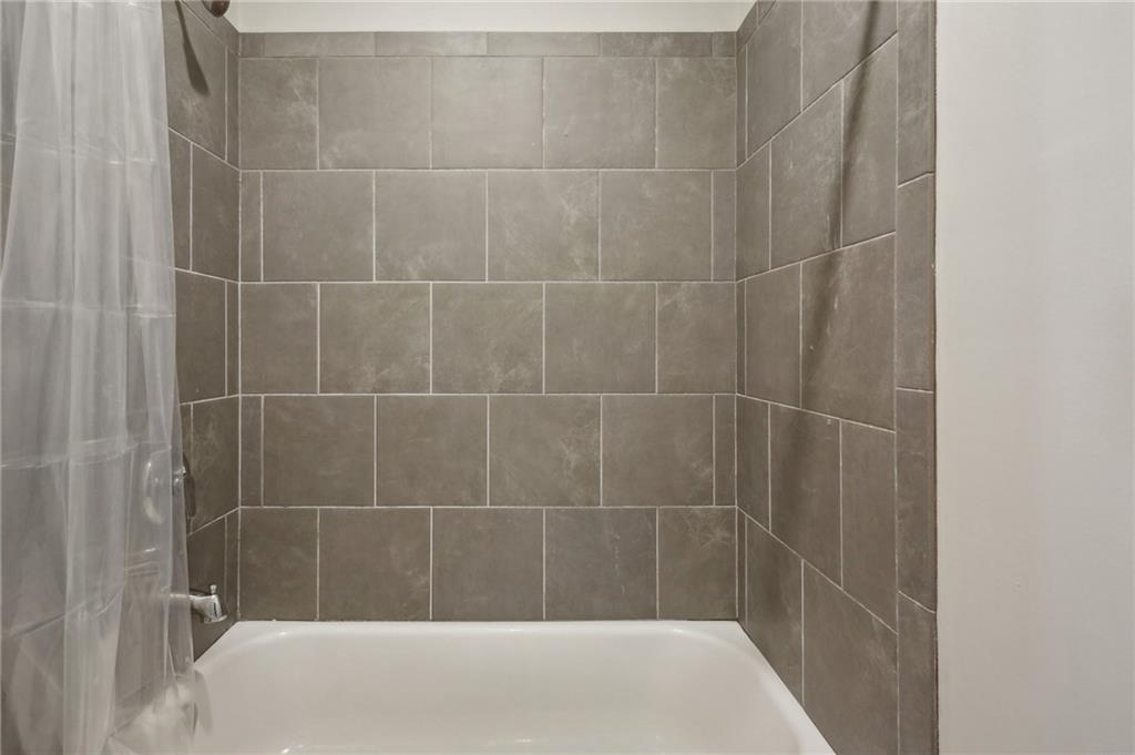 828 Canterbury Overlook, Atlanta, Georgia image 20