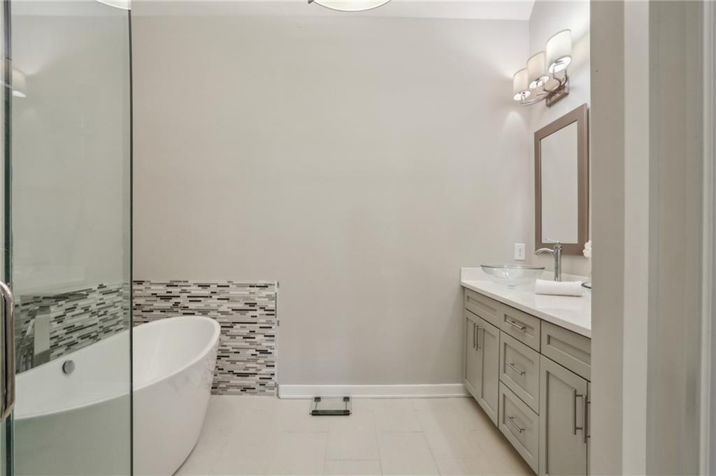 828 Canterbury Overlook, Atlanta, Georgia image 14