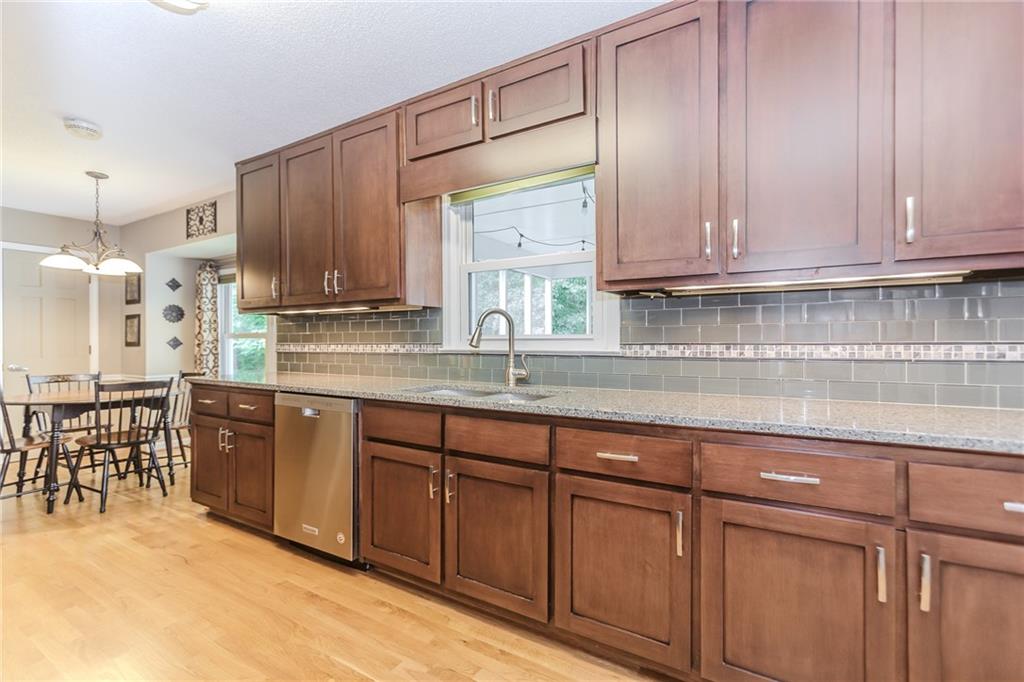 2334 Pine Point Drive