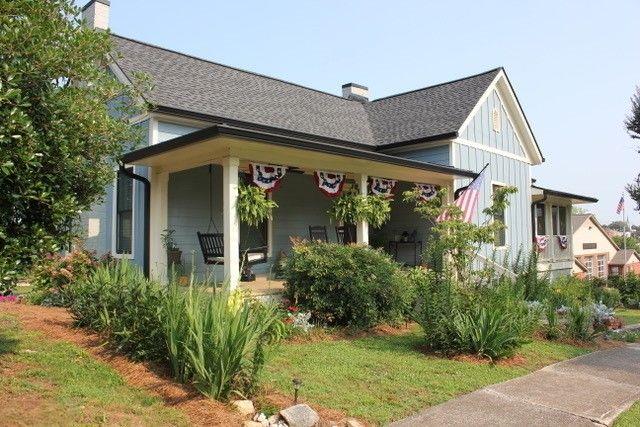 5880 Mulberry Street