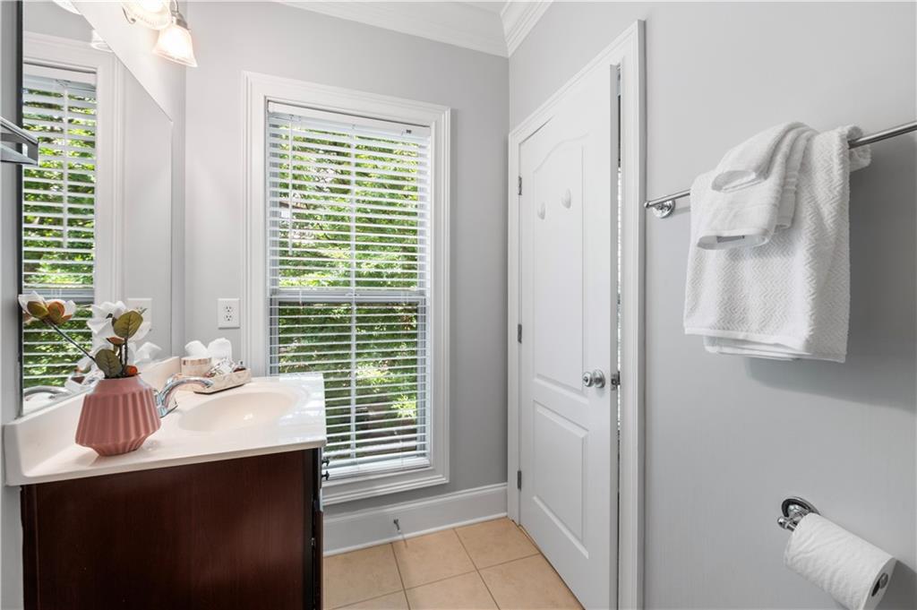 2548 Crescent Park Court #7, Atlanta, Georgia image 40