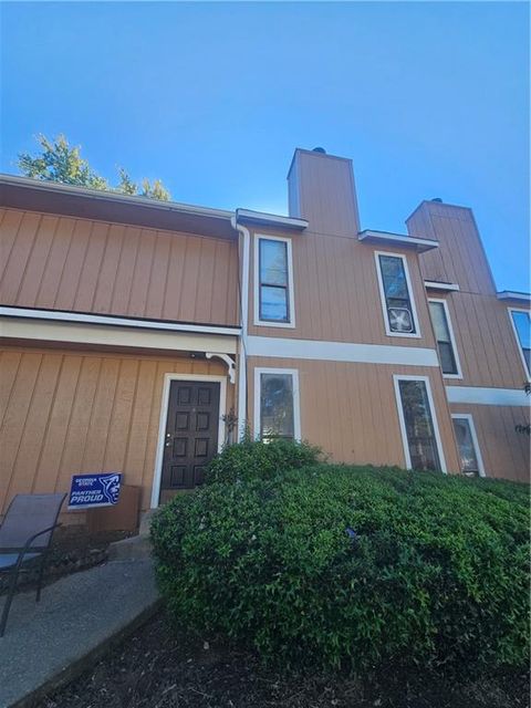 Condo For Sale - 2340 Beaver Ruin Road #UN41<br/> Norcross, GA 30071