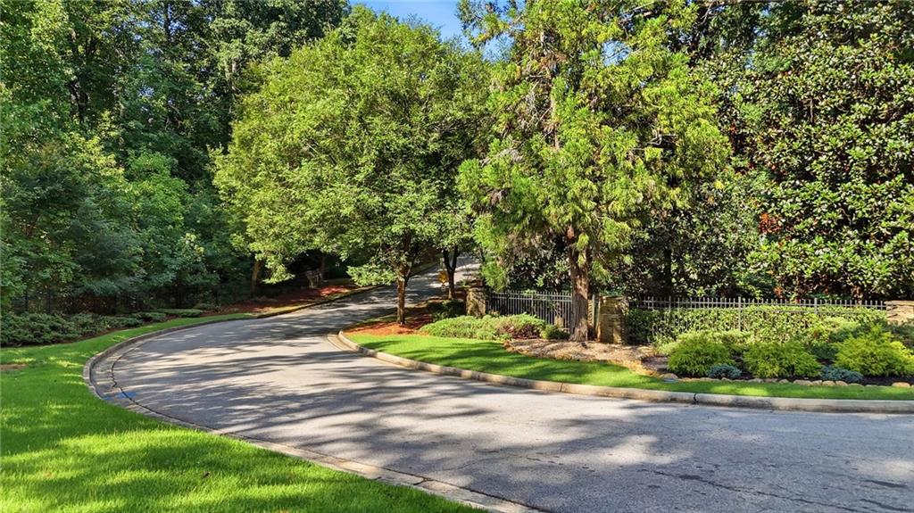 2053 Fontainbleau Drive