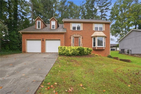 Homes For Sale - 1547 Golf Link Drive<br/> Stone Mountain, GA 30088