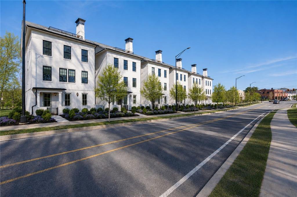 600 Mayfair Court