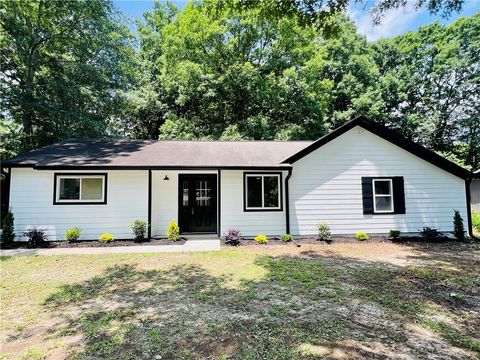 373 Hemlock Drive Lawrenceville GA 30046