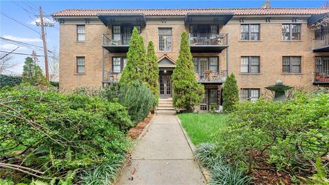 Condo For Sale - 677 Somerset Terrace #2D<br/> Fulton County, Atlanta, GA 30306
