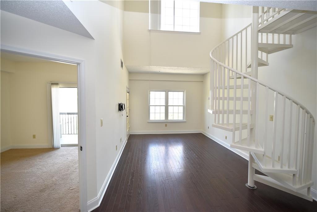 1075 Peachtree Walk NE A519