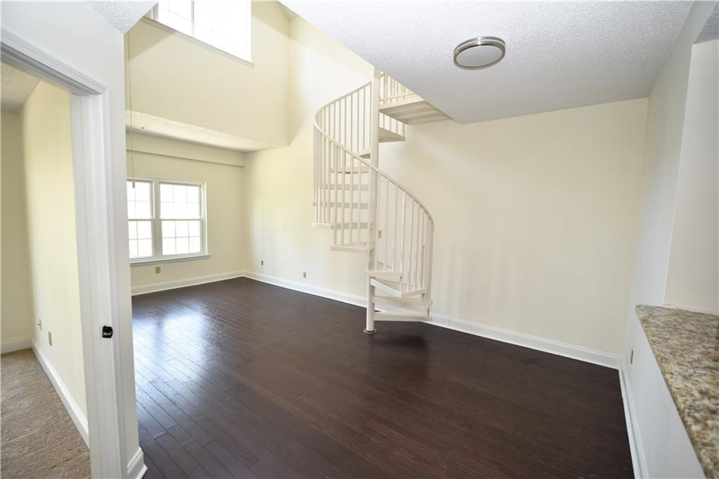 1075 Peachtree Walk NE A519