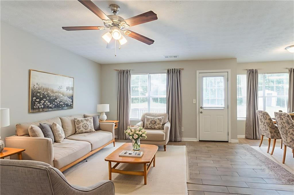 5867 Heritage Walk