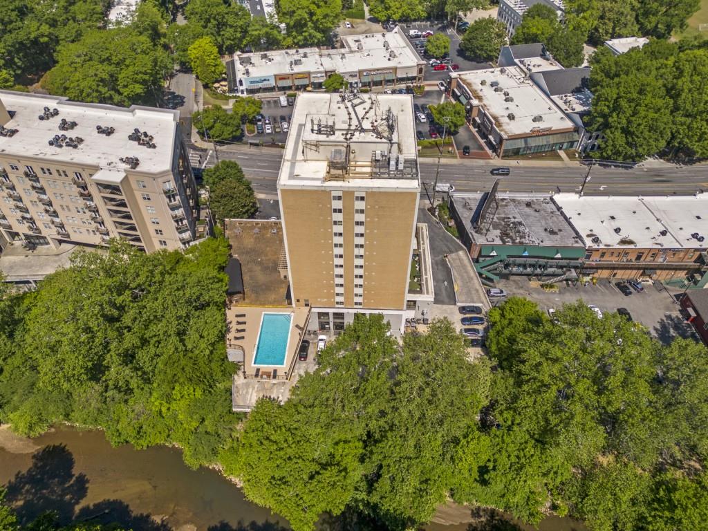 2285 Peachtree Road NE 703
