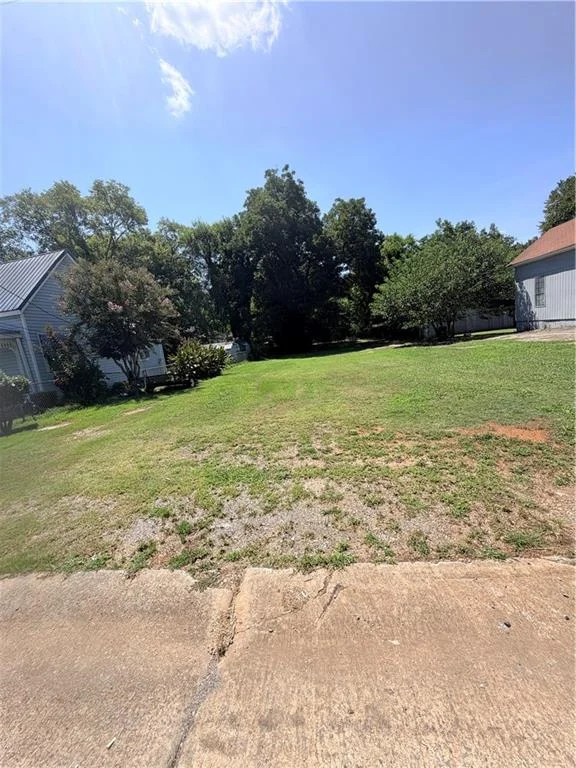 106 E 14th Street SW