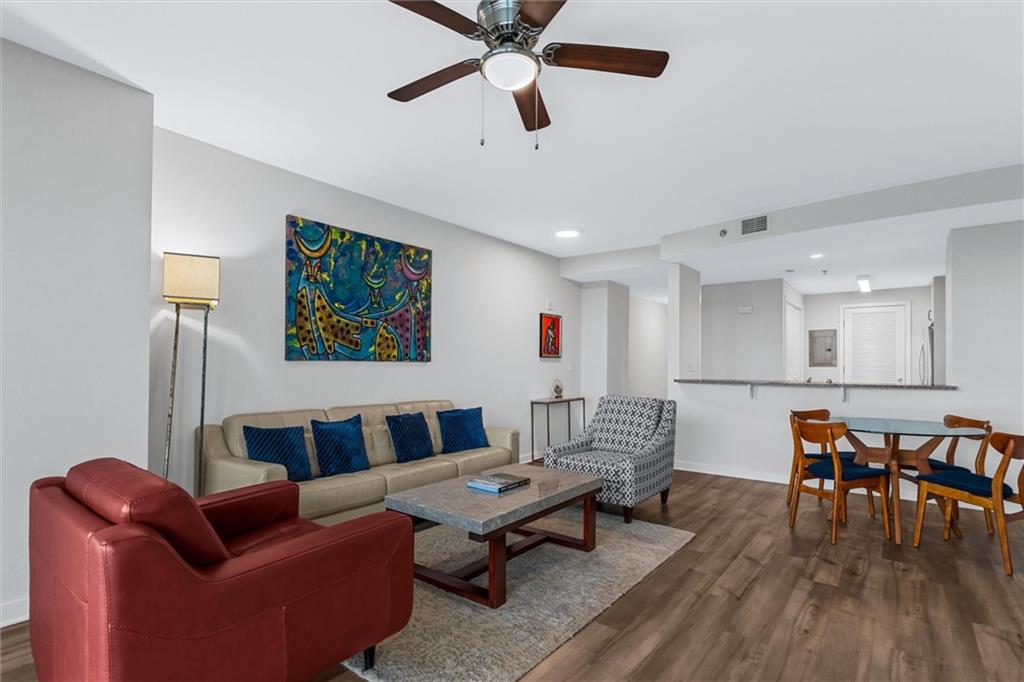 3338 Peachtree Road NE 702