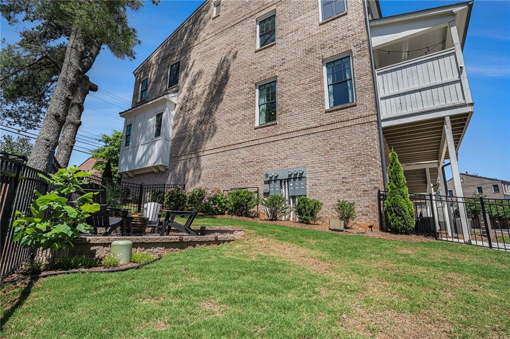710 Elmwood Way, Roswell, Georgia image 24