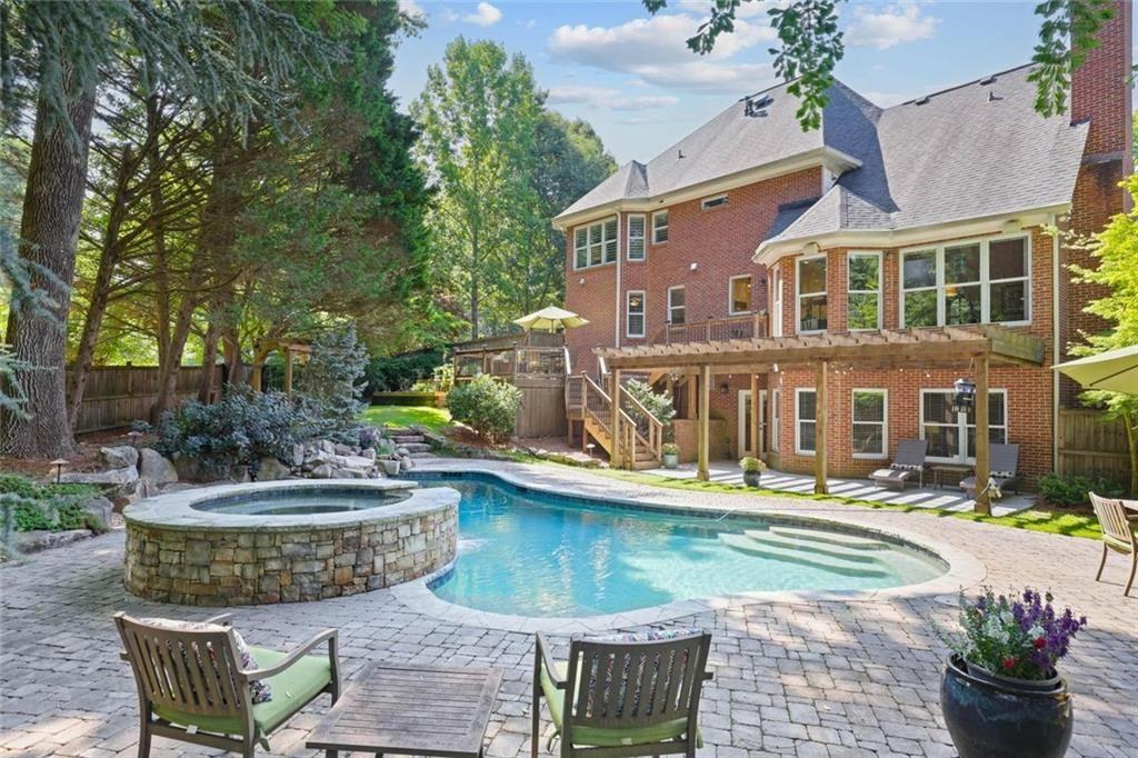 5001 Redcliff Court