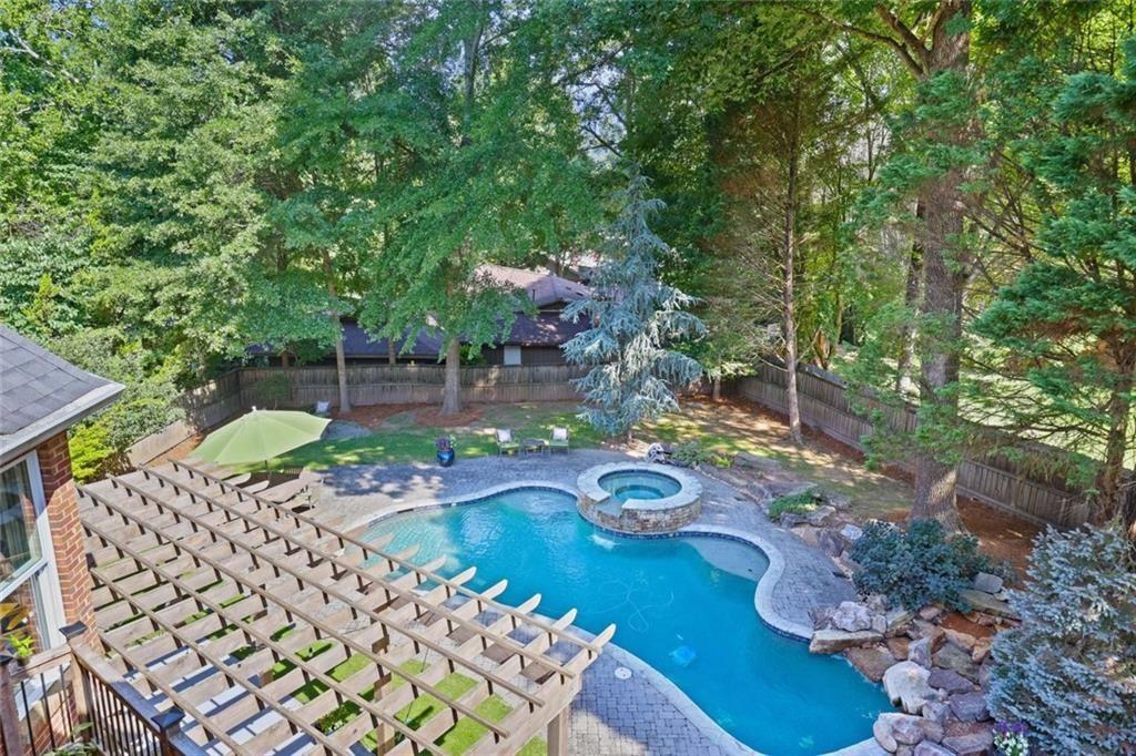 5001 Redcliff Court