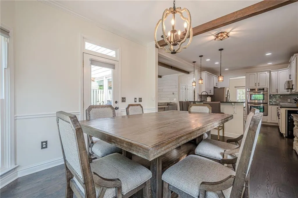 Canton, Georgia 30114, United States, 6 Bedrooms Bedrooms, ,5 BathroomsBathrooms,Residential,Active,173924