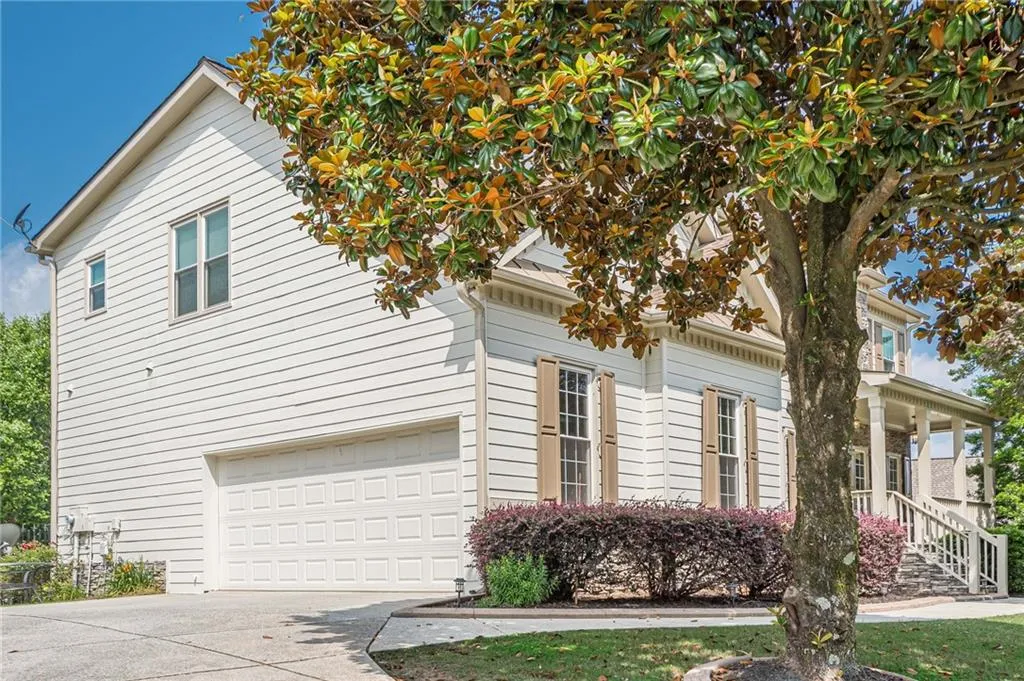 Canton, Georgia 30114, United States, 6 Bedrooms Bedrooms, ,5 BathroomsBathrooms,Residential,Active,173924