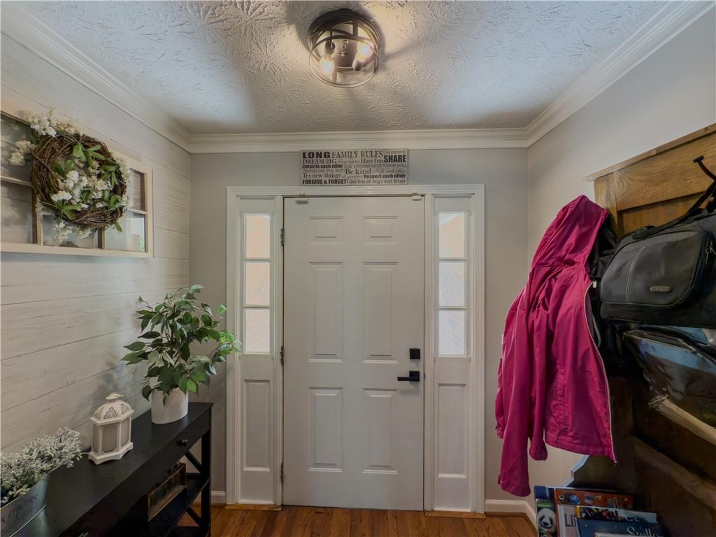 458 Valley Woods Circle, Conyers, Georgia image 3