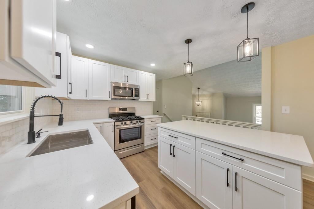 1006 Pinetree Court