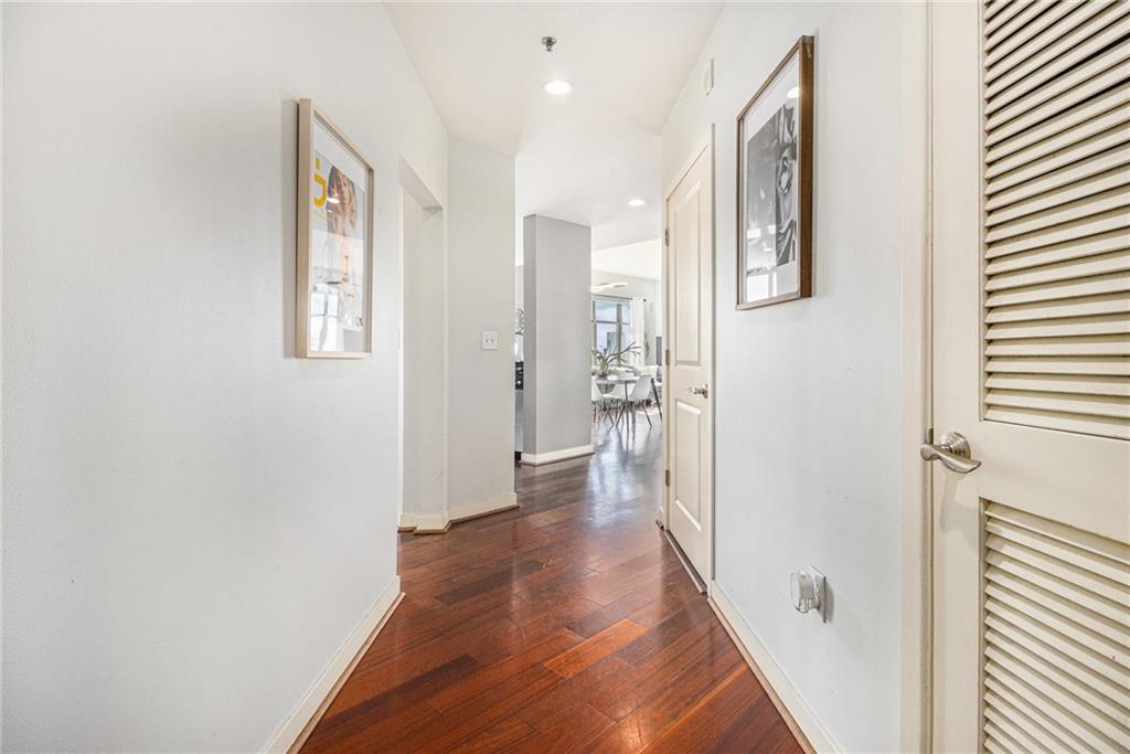 565 Peachtree Street NE 1404