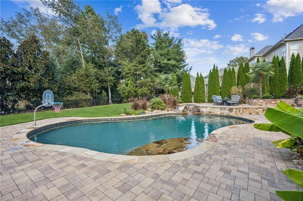 1043 Meadow Club Court