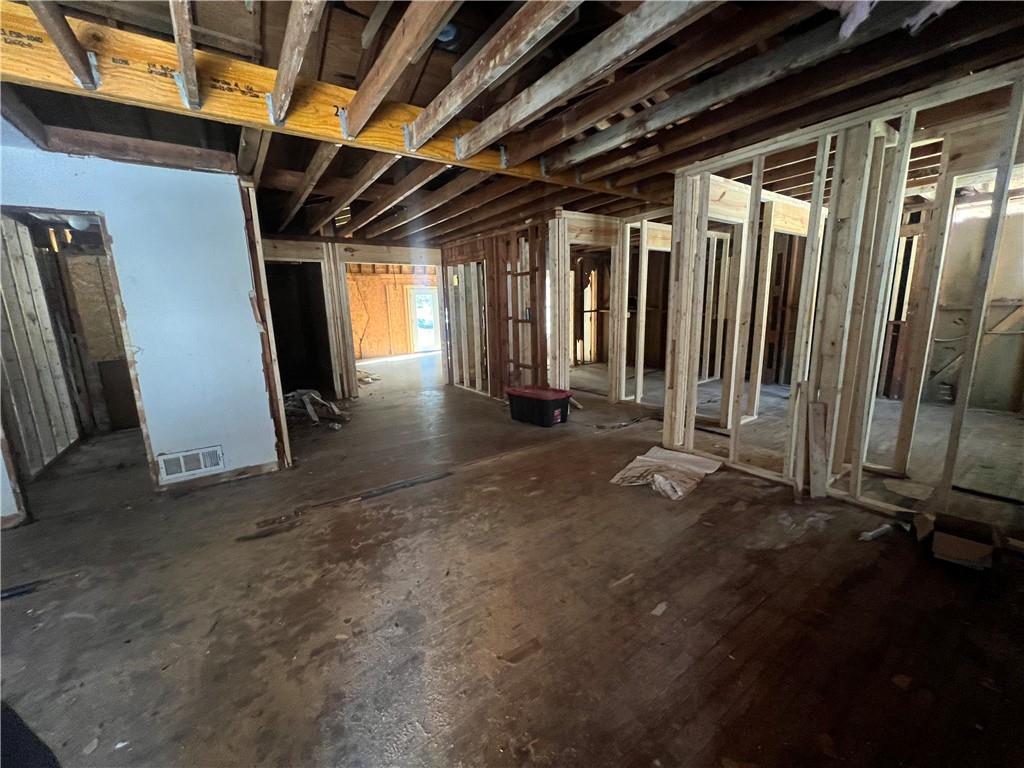 852 Laurelmont Drive, Atlanta, Georgia image 2