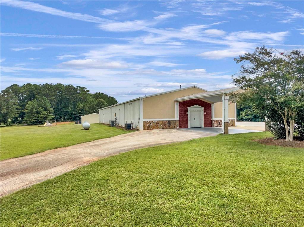 99 Ellis Trail