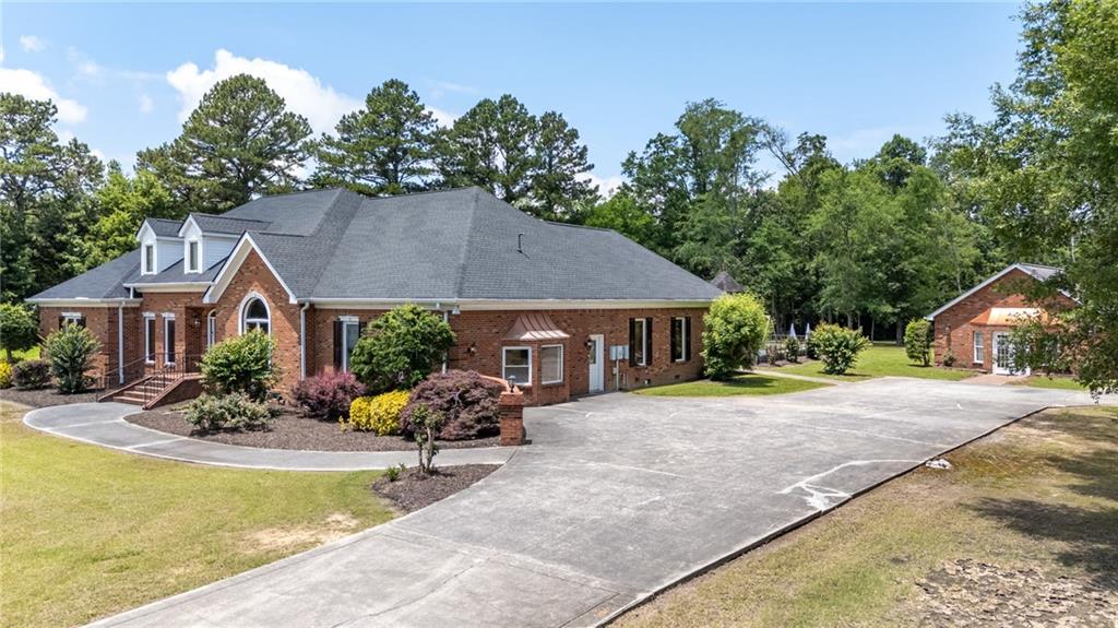 104 Aspen Drive NE