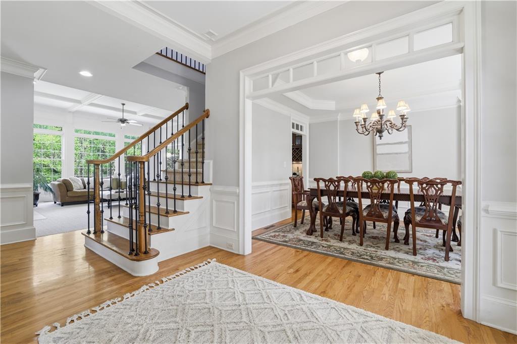 2340 Gladstone Place