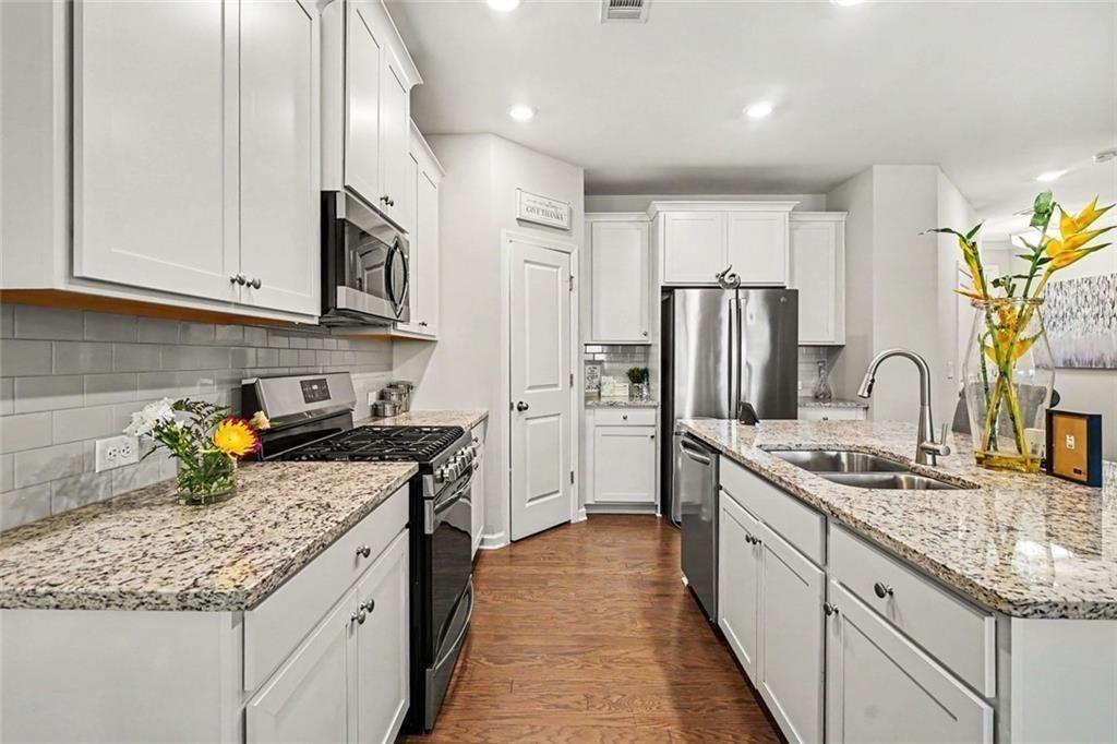 515 Elm Bluff Way