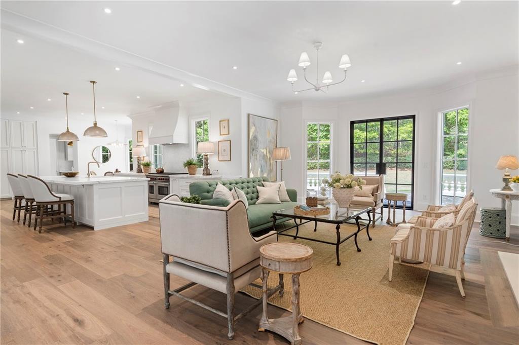 3835 Paces Ferry Road NW