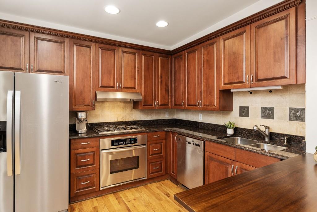 259 14th Street NE B103
