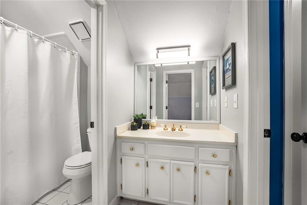 Chadds Lake - Residential