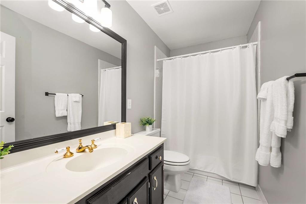 Chadds Lake - Residential