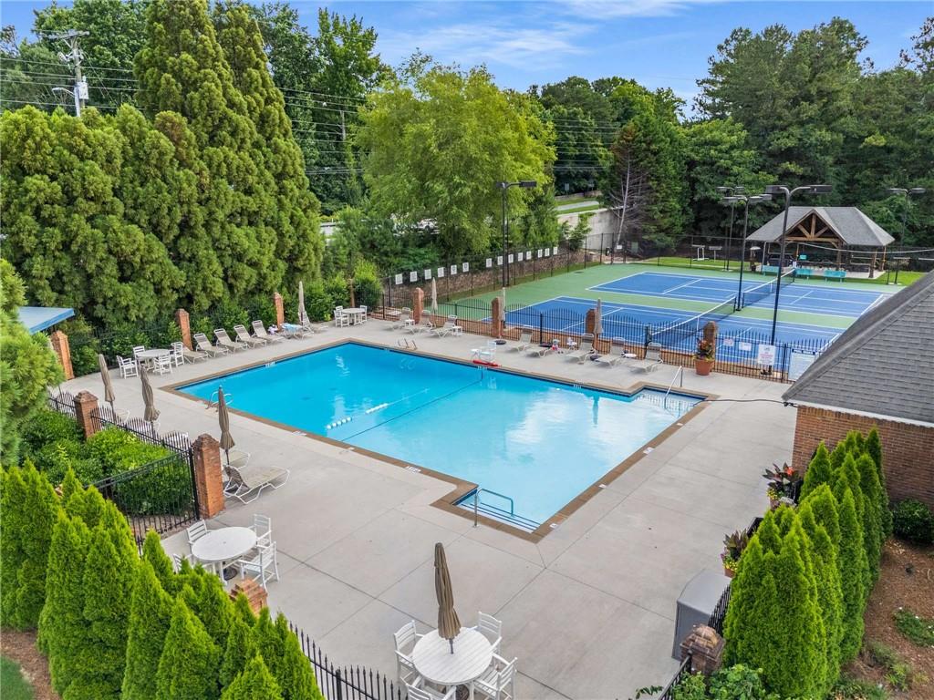 Chadds Lake - Residential