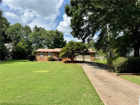 Homes For Sale - 164 Hawkins Store Road<br/> Kennesaw, GA 30144