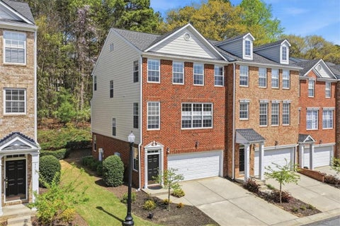 Townhouse For Sale - 3759 Chattahoochee Summit Drive #3<br/> Cobb County, Atlanta, GA 30339
