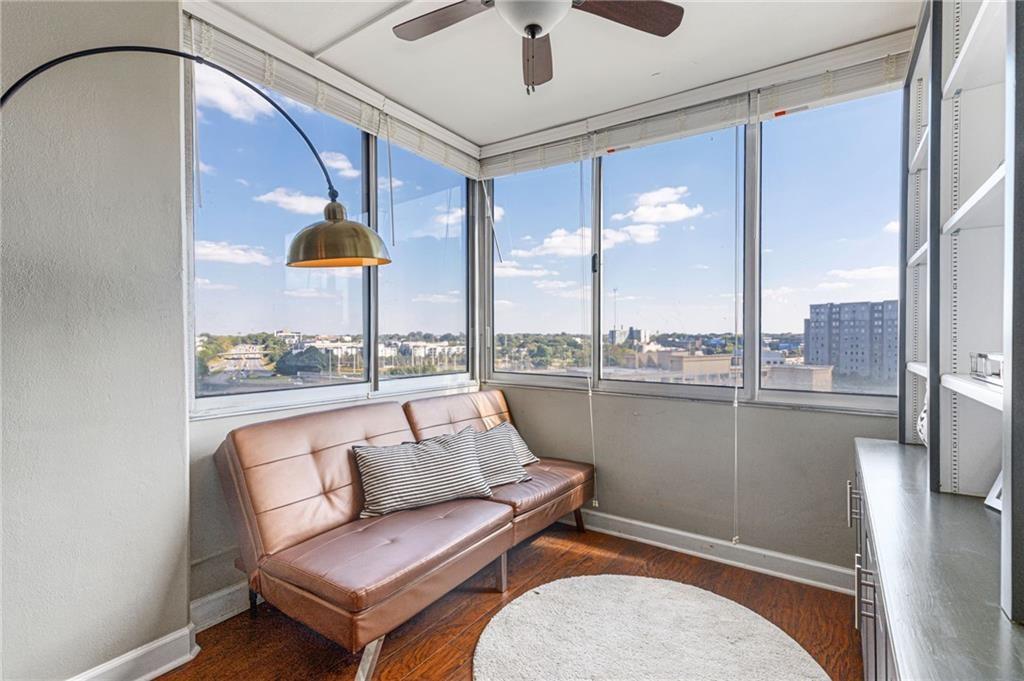 215 Piedmont Avenue NE 1406