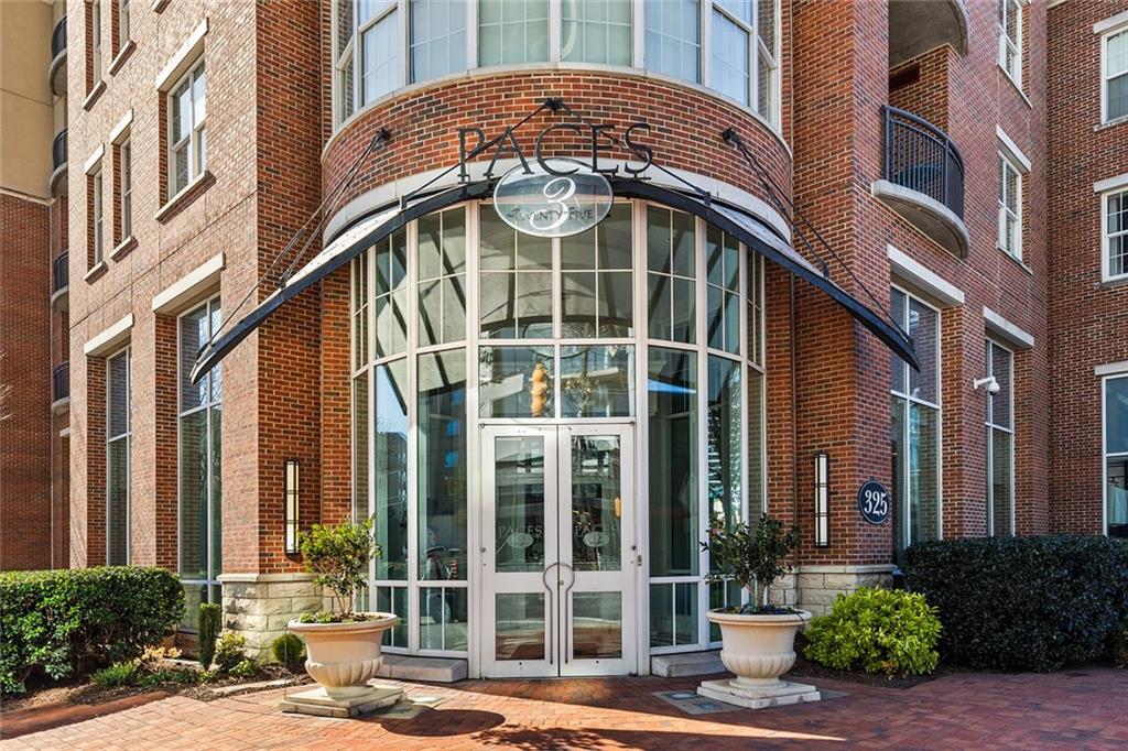 325 E Paces Ferry Road NE 1206